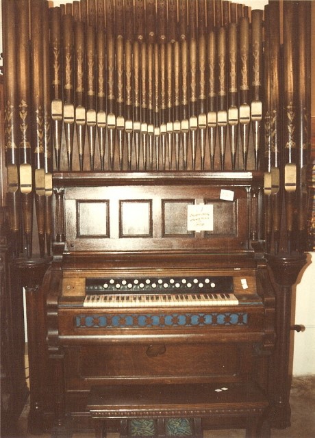 Lyon & Healy Organ